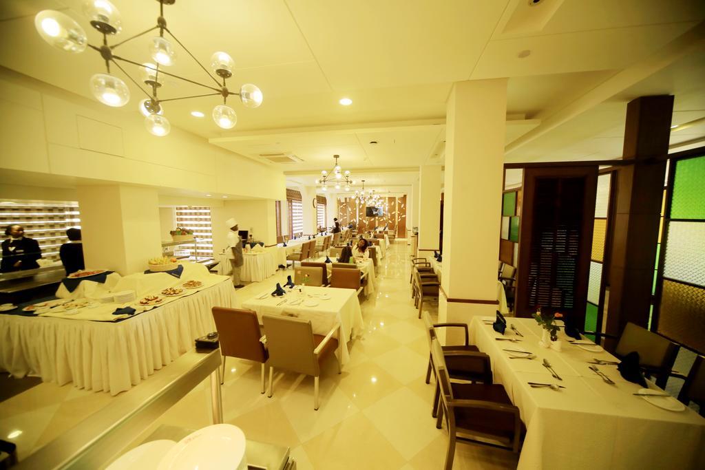 Hotel Africana Kampala Eksteriør billede