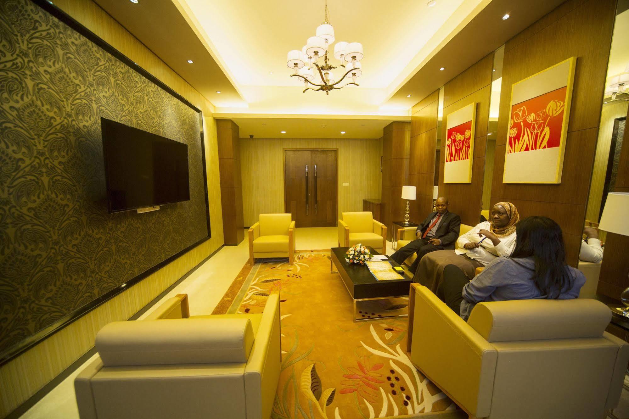 Hotel Africana Kampala Eksteriør billede