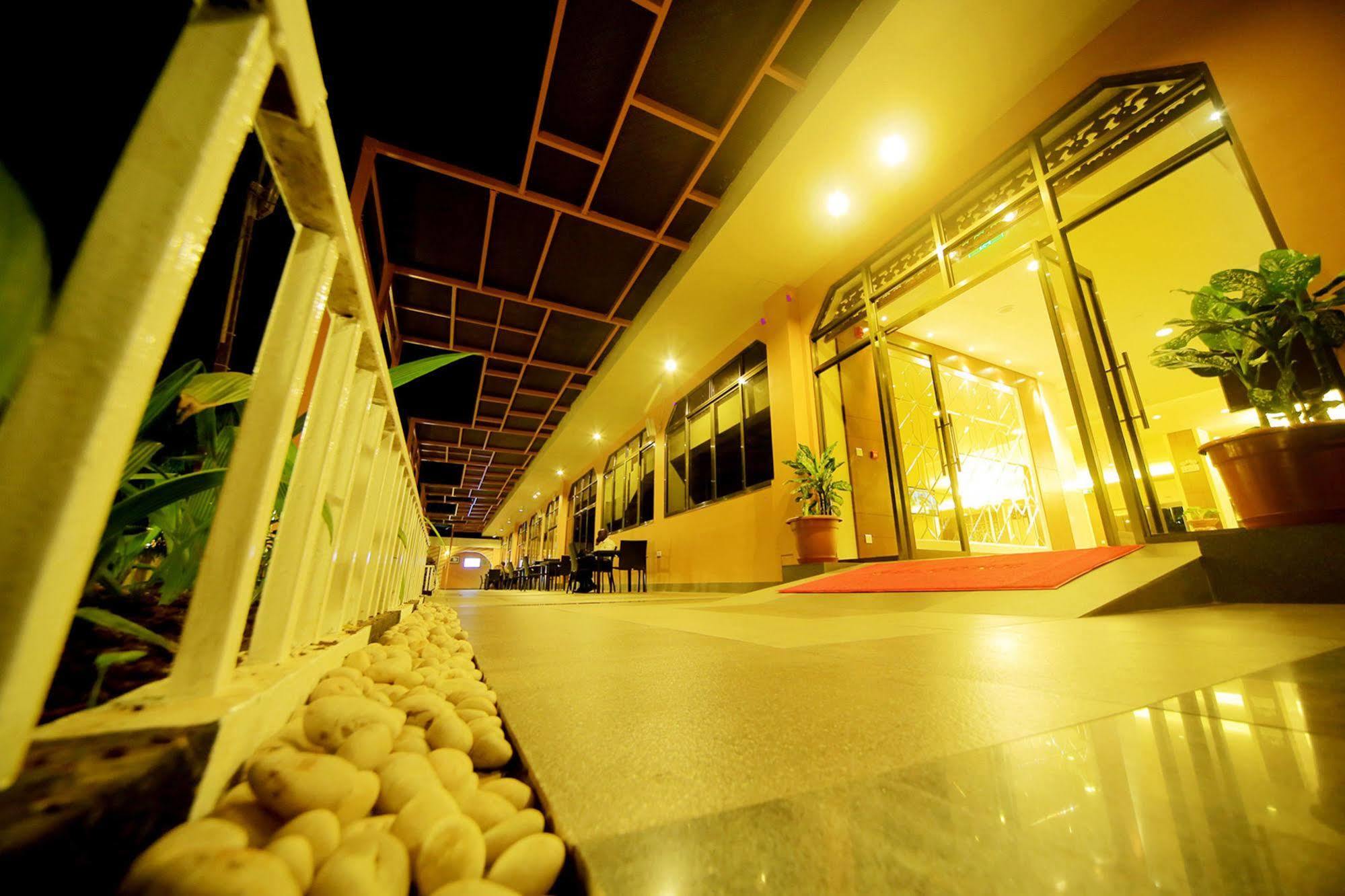 Hotel Africana Kampala Eksteriør billede