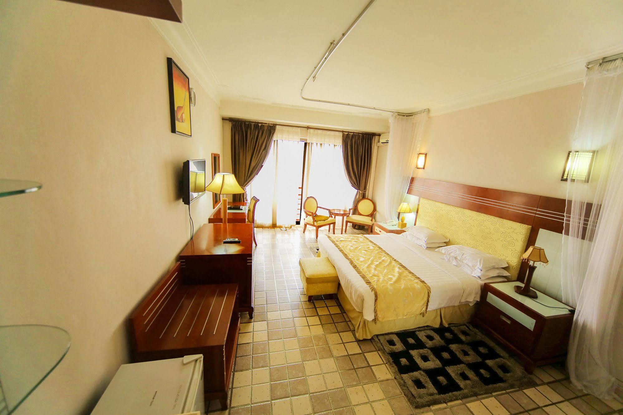 Hotel Africana Kampala Eksteriør billede